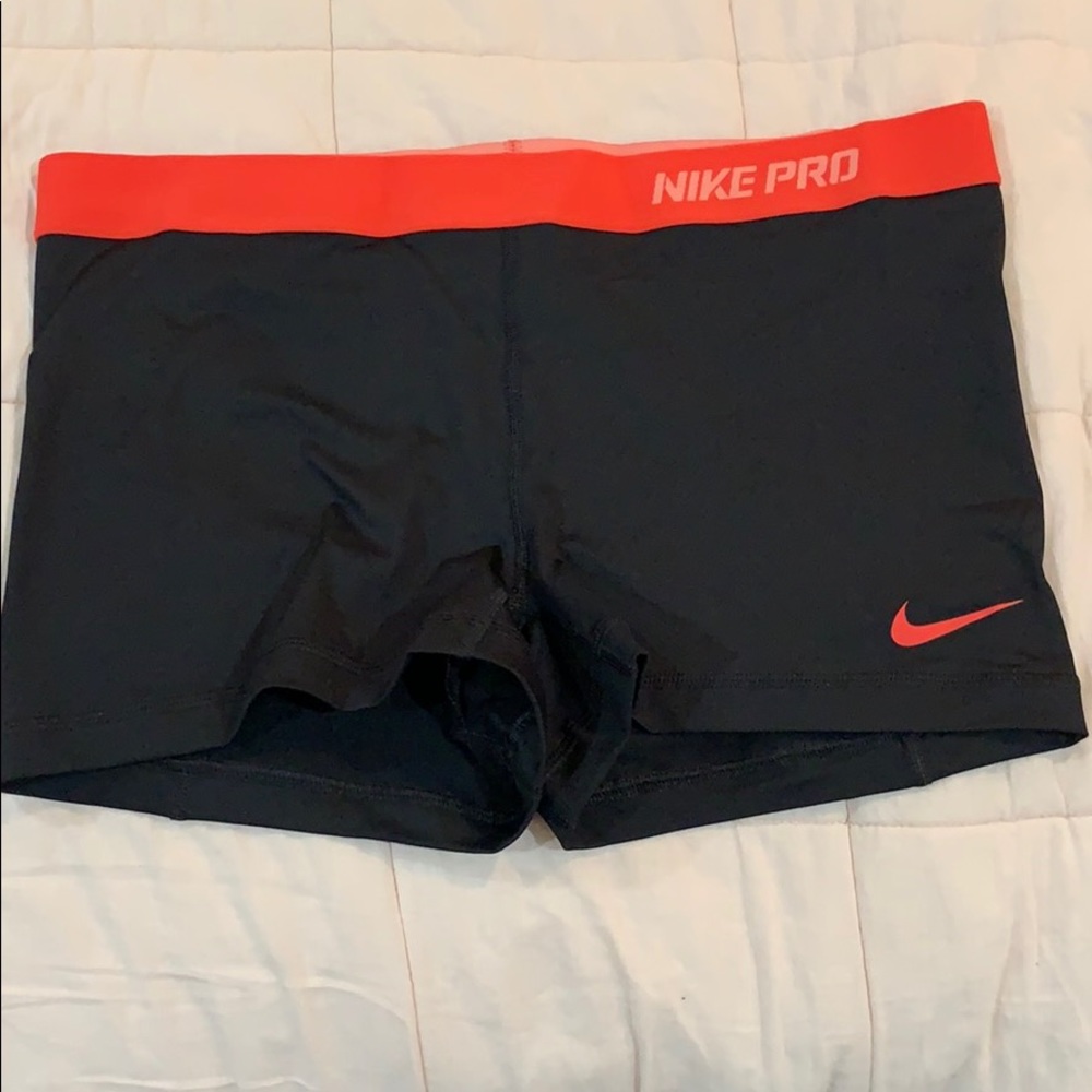 NIKE PRO SHORTS